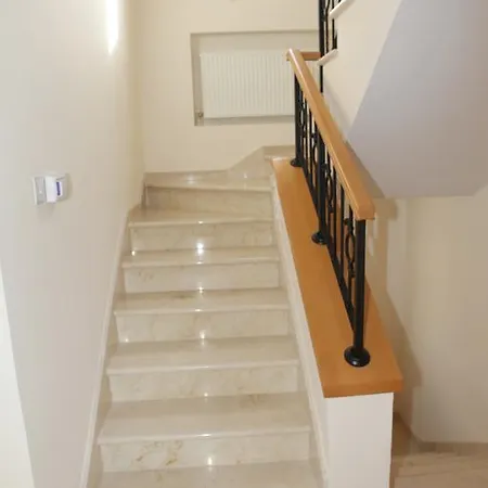 Anthorina 7 וילה פרוטאראס