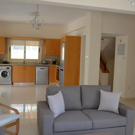 Anthorina 7 וילה